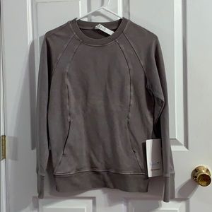 NWT scuba crew sweatshirt. Size 4